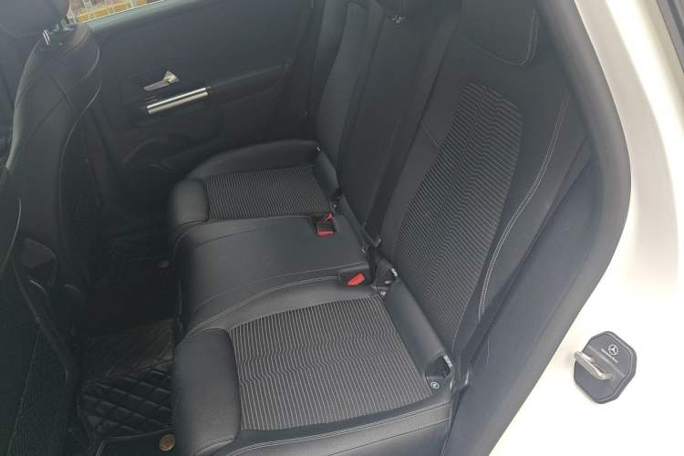 Used Mercedes-Benz B-Class 2021 B 200 Sport Edition Left Rear Seat