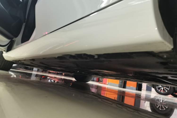 Used Mercedes-Benz B-Class 2021 B 200 Sport Edition Left Side Sill