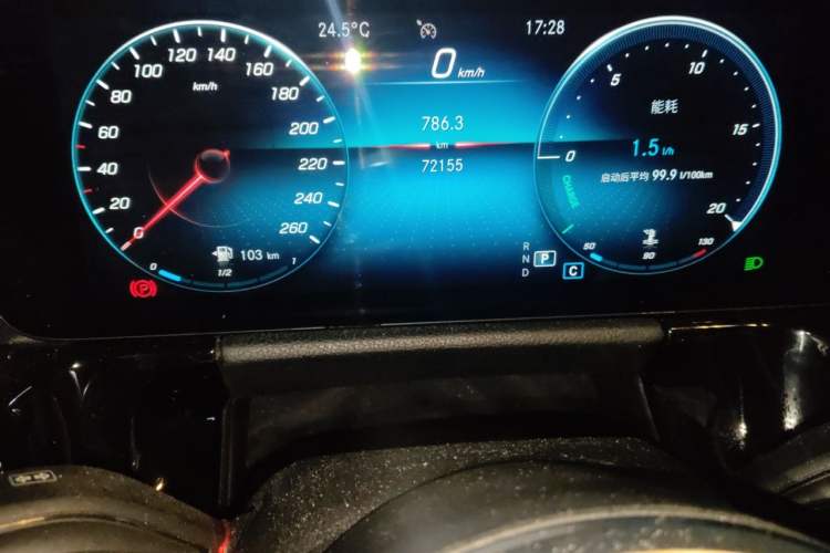Used Mercedes-Benz B-Class 2021 B 180 Fashion Model Odometer Close Up