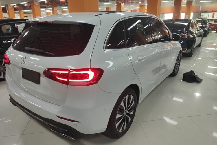 Used Mercedes-Benz B-Class 2021 B 200 Sport Edition Rear Right 45 Deg