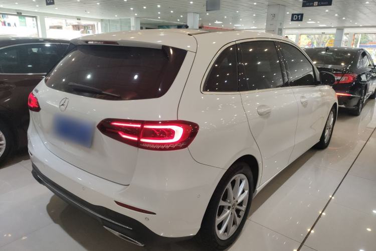 Used Mercedes-Benz B-Class 2021 B 200 Fashion Model Rear Right 45 Deg