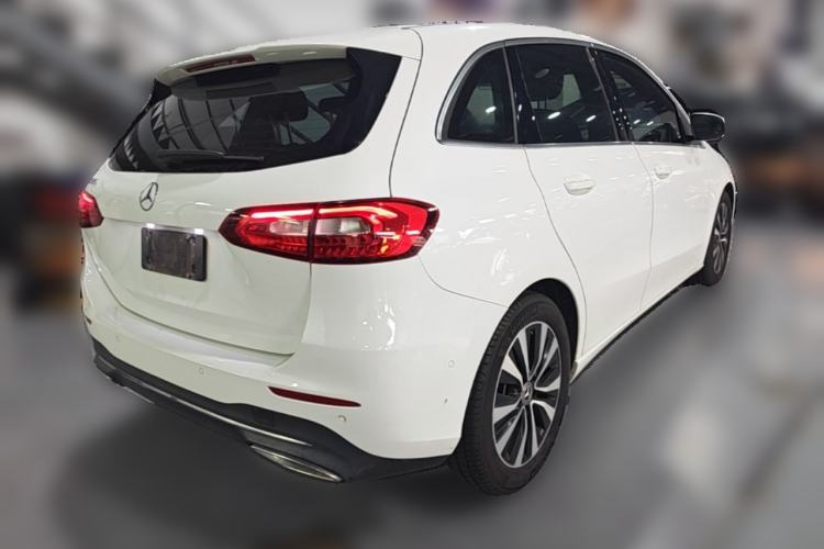Used Mercedes-Benz B-Class 2021 B 180 Fashion Model Rear Right 45 Deg
