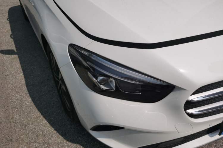 Used Mercedes-Benz B-Class 2021 B 200 Sport Edition Right Front Headlight