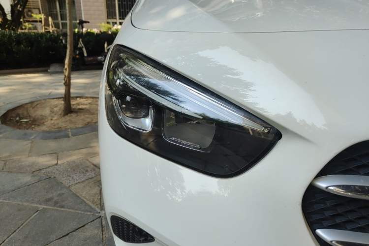 Used Mercedes-Benz B-Class 2021 B 200 Fashion Model Right Front Headlight