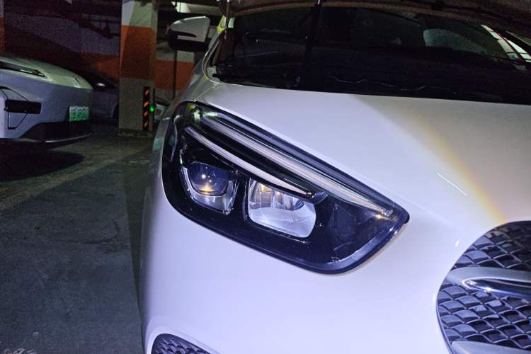 Used Mercedes-Benz B-Class 2021 B 200 Sport Edition Right Front Headlight