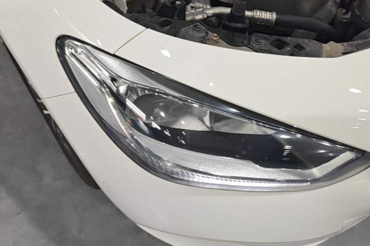 Used Mercedes-Benz B-Class 2021 B 180 Fashion Model Right Front Headlight