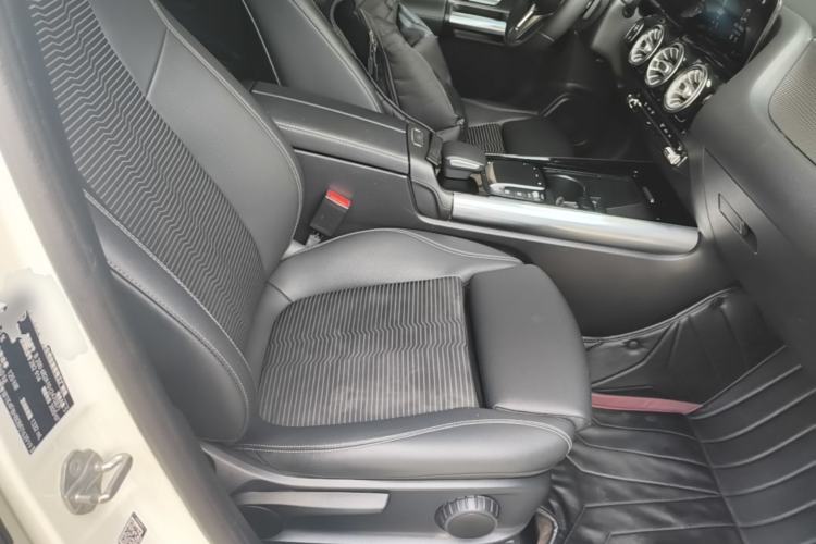 Used Mercedes-Benz B-Class 2021 B 200 Sport Edition Right Front Seat