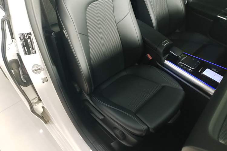 Used Mercedes-Benz B-Class 2021 B 200 Sport Edition Right Front Seat