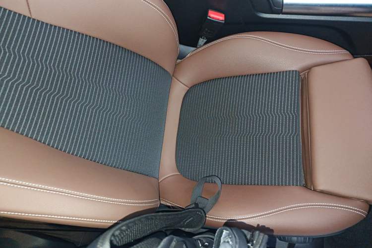 Used Mercedes-Benz B-Class 2021 B 200 Sport Edition Right Front Seat