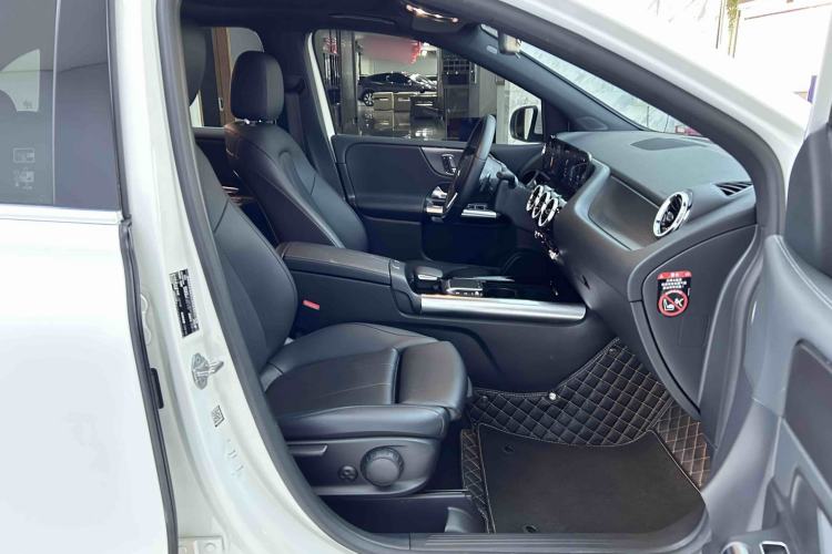 Used Mercedes-Benz B-Class 2021 B 200 Fashion Model Right Front Seat