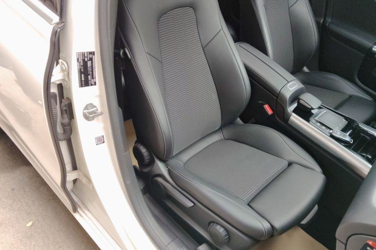 Used Mercedes-Benz B-Class 2021 B 200 Sport Edition Right Front Seat