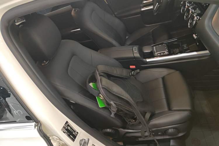 Used Mercedes-Benz B-Class 2021 B 200 Fashion Model Right Front Seat