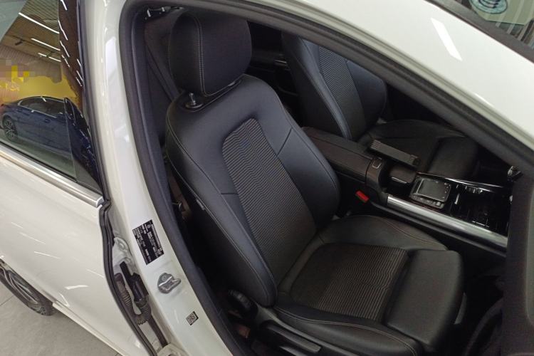 Used Mercedes-Benz B-Class 2021 B 200 Sport Edition Right Front Seat