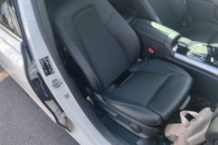 Used Mercedes-Benz B-Class 2021 B 180 Fashion Model Right Front Seat