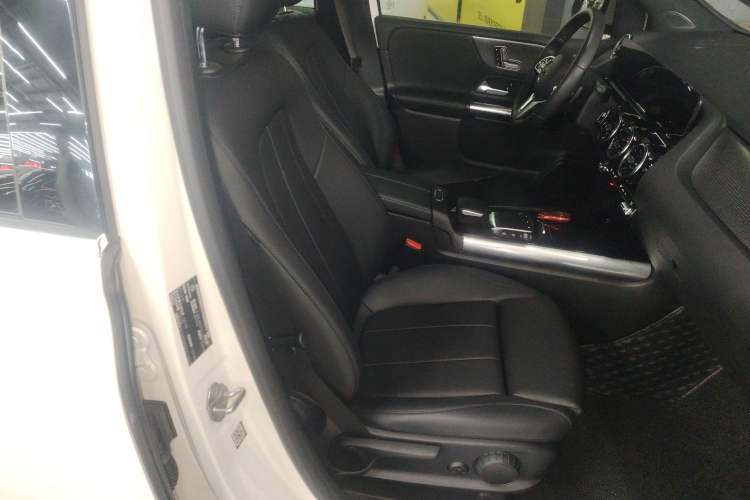 Used Mercedes-Benz B-Class 2021 B 200 Fashion Model Right Front Seat