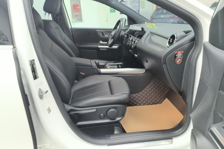 Used Mercedes-Benz B-Class 2021 B 200 Fashion Model Right Front Seat