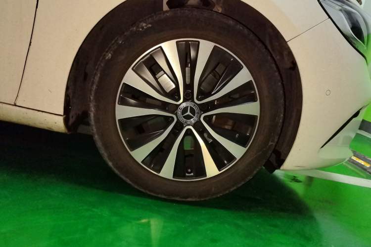 Used Mercedes-Benz B-Class 2021 B 180 Fashion Model Right Front Wheel Hub
