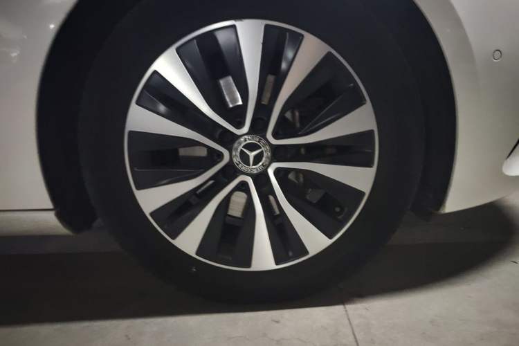 Used Mercedes-Benz B-Class 2021 B 200 Sport Edition Right Front Wheel Hub