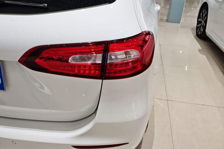 Used Mercedes-Benz B-Class 2021 B 180 Fashion Model Right Rear Taillight