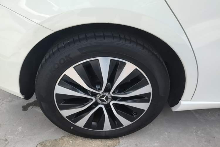 Used Mercedes-Benz B-Class 2021 B 200 Sport Edition Right Rear Wheel Hub