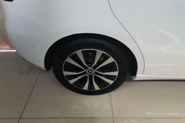 Used Mercedes-Benz B-Class 2021 B 200 Sport Edition Right Rear Wheel Hub