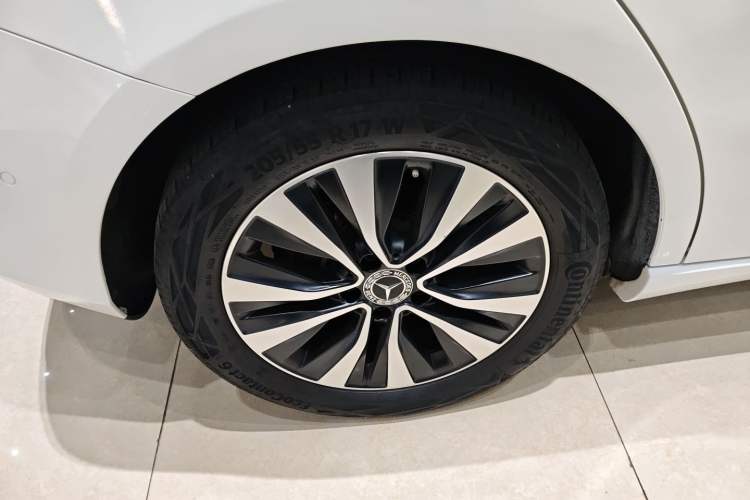 Used Mercedes-Benz B-Class 2021 B 180 Fashion Model Right Rear Wheel Hub