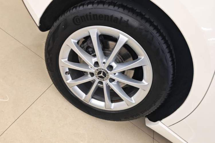 Used Mercedes-Benz B-Class 2021 B 200 Fashion Model Right Rear Wheel Hub