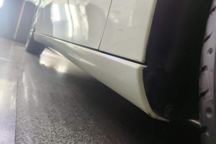 Used Mercedes-Benz B-Class 2021 B 200 Sport Edition Right Side Sill