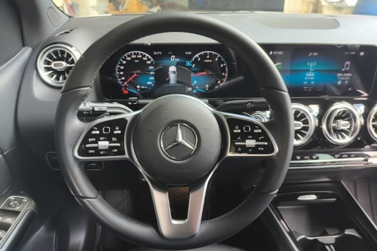 Used Mercedes-Benz B-Class 2021 B 200 Sport Edition Steering Wheel