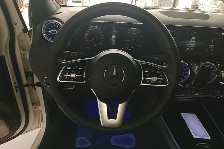 Used Mercedes-Benz B-Class 2021 B 200 Sport Edition Steering Wheel