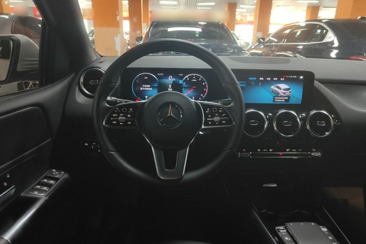 Used Mercedes-Benz B-Class 2021 B 200 Sport Edition Steering Wheel
