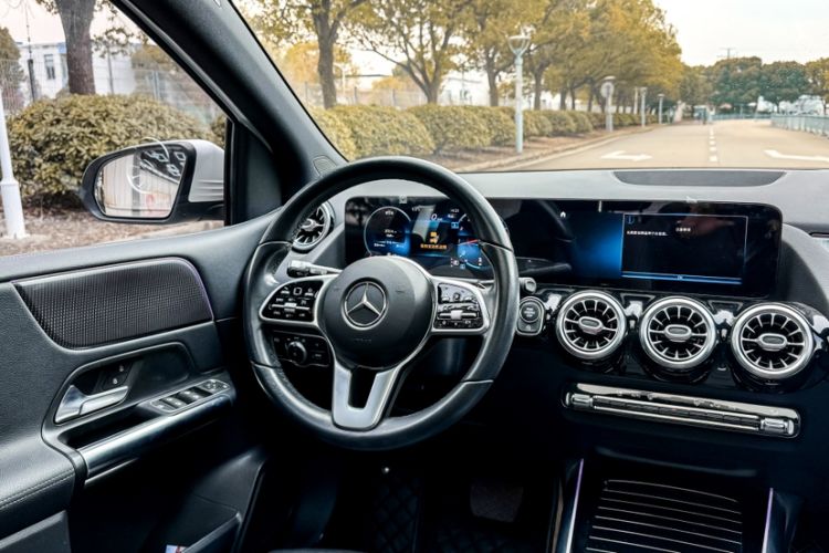 Used Mercedes-Benz B-Class 2021 B 200 Sport Edition Steering Wheel