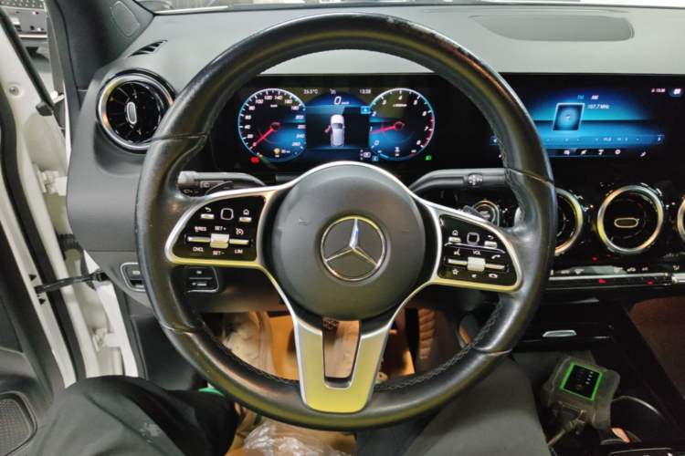 Used Mercedes-Benz B-Class 2021 B 200 Sport Edition Steering Wheel