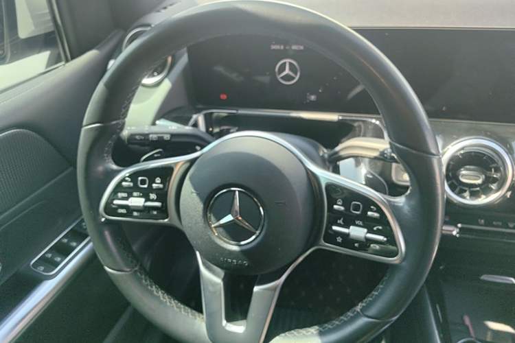 Used Mercedes-Benz B-Class 2021 B 180 Fashion Model Steering Wheel