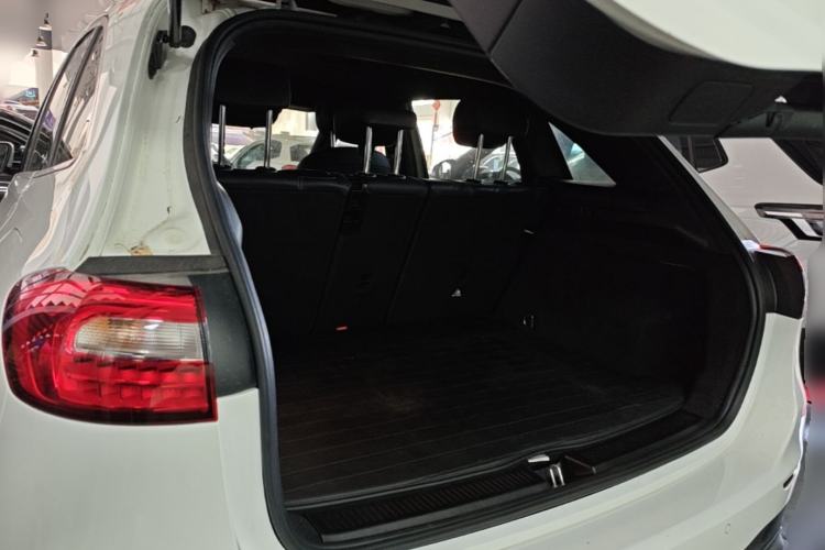 Used Mercedes-Benz B-Class 2021 B 180 Fashion Model Trunk