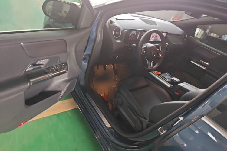 Used Mercedes-Benz B-Class 2022 B 200 Sport Edition Driver Seat
