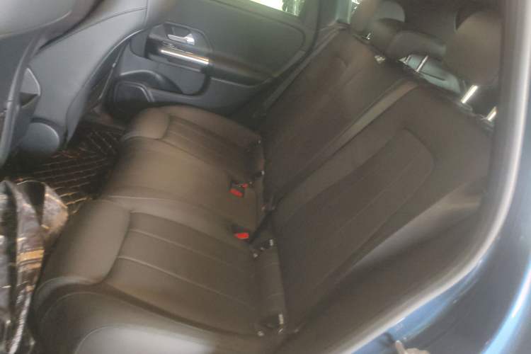 Used Mercedes-Benz B-Class 2022 Second Facelift B 200 Fashion Edition Interior 4