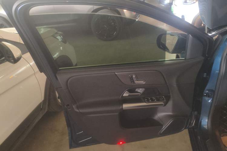 Used Mercedes-Benz B-Class 2022 Second Facelift B 200 Fashion Edition Interior 7