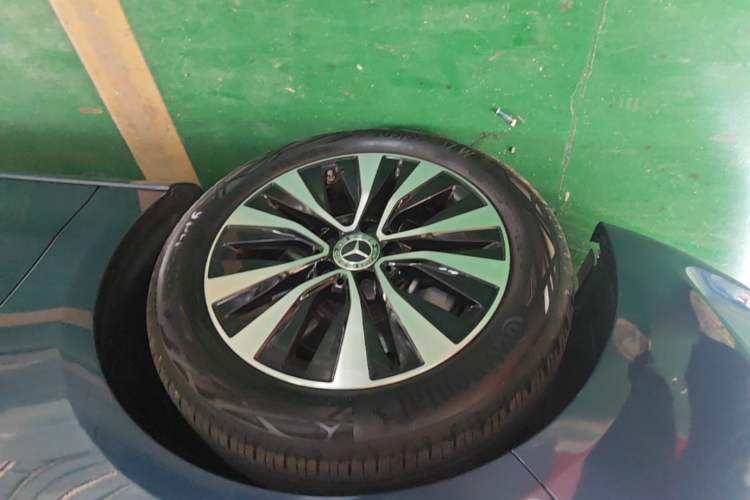 Used Mercedes-Benz B-Class 2022 B 200 Sport Edition Left Front Wheel Hub