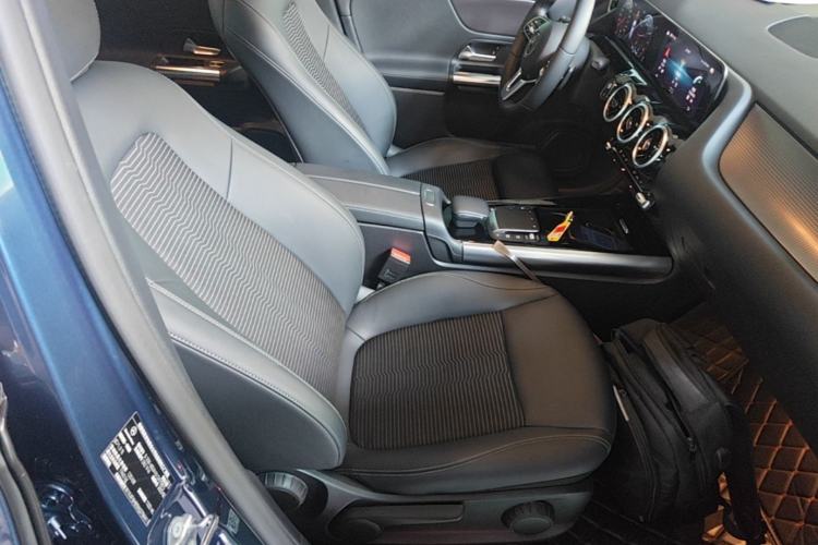 Used Mercedes-Benz B-Class 2022 B 200 Sport Edition Right Front Seat
