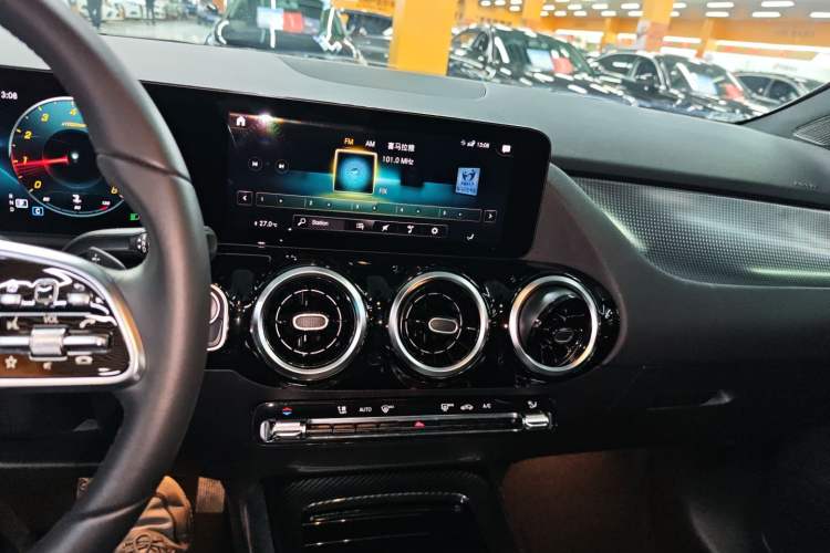 Used Mercedes-Benz B-Class 2022 B 200 Fashion Model Audio And AC Panel