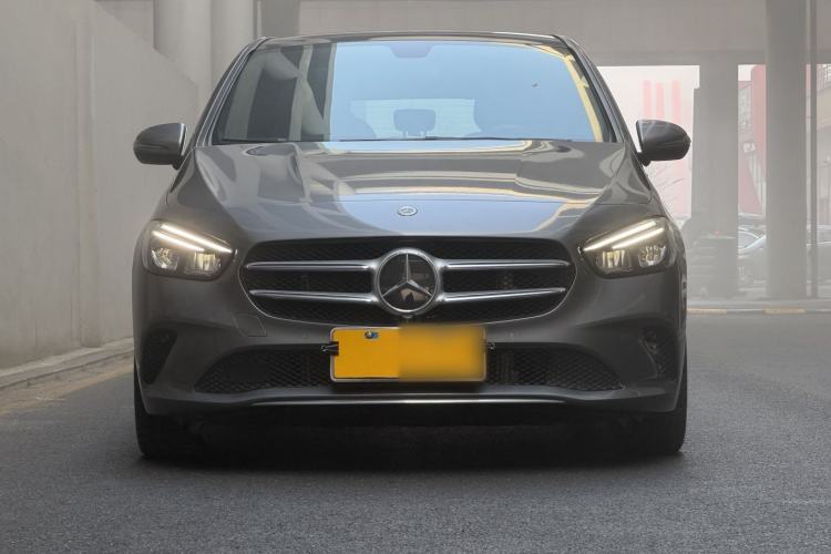 Used Mercedes-Benz B-Class 2022 B 200 Fashion Model Exterior 2