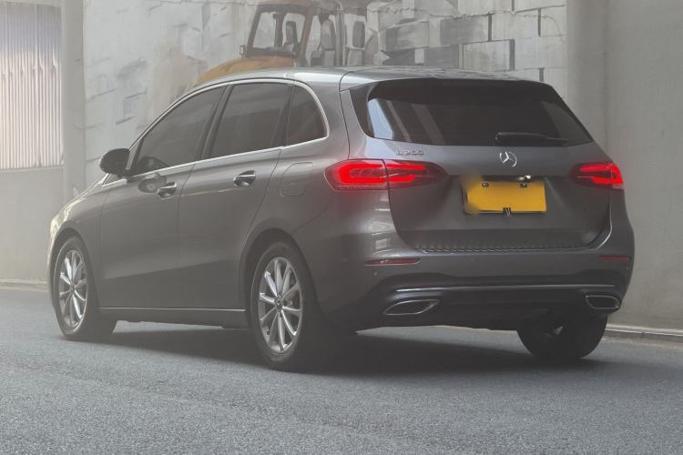 Used Mercedes-Benz B-Class 2022 B 200 Fashion Model Exterior 3