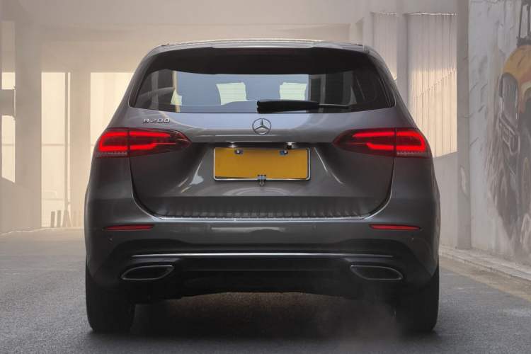 Used Mercedes-Benz B-Class 2022 B 200 Fashion Model Exterior 4