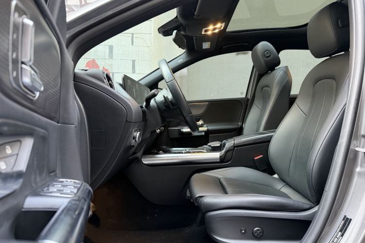 Used Mercedes-Benz B-Class 2022 B 200 Fashion Model Interior 2