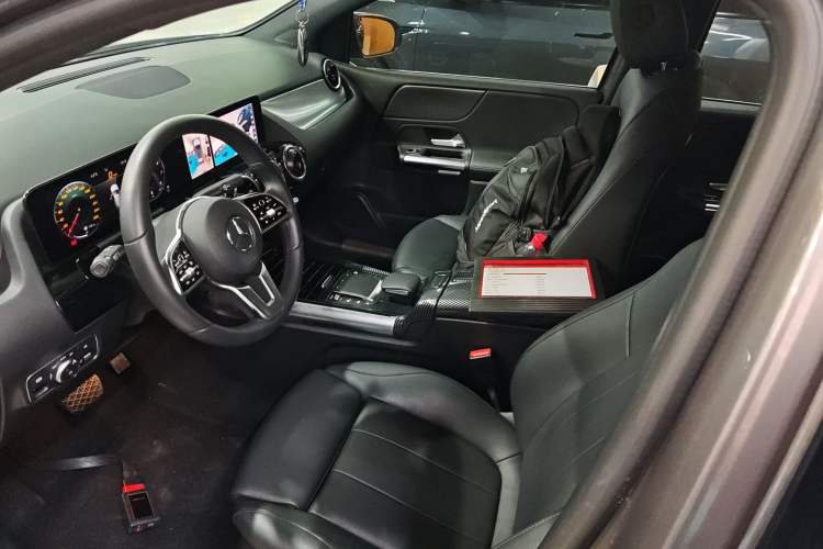 Used Mercedes-Benz B-Class 2022 B 200 Fashion Model Left Front Seat