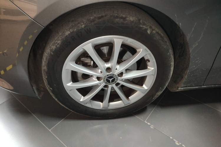 Used Mercedes-Benz B-Class 2022 Updated B 200 Fashion Edition Left Front Wheel Hub
