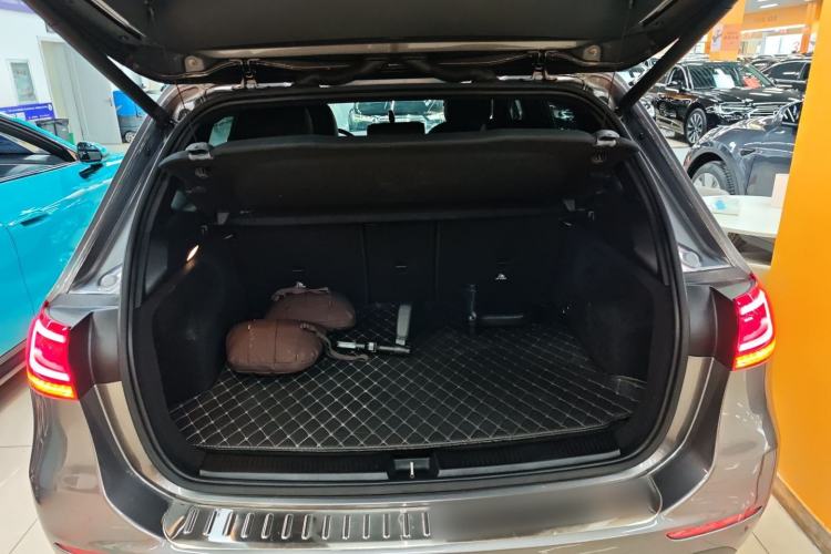 Used Mercedes-Benz B-Class 2022 B 200 Fashion Model Trunk