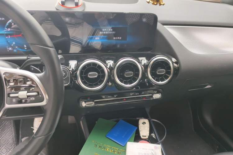 Used Mercedes-Benz B-Class 2022 Revised B 200 Dynamic Edition Audio And AC Panel