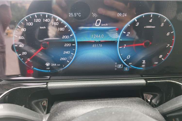 Used Mercedes-Benz B-Class 2022 Revised B 200 Dynamic Edition Odometer Close Up